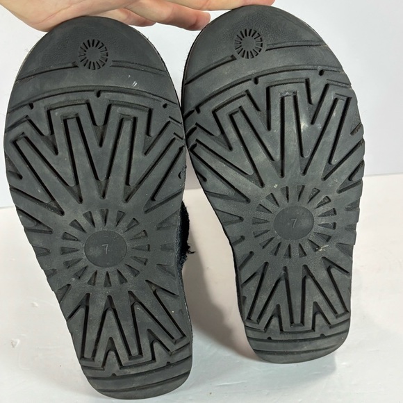 UGG Womens Bailey Button Triplet 5815 Black Classic Snow Tall Boots Size 7W Y2K - Picture 12 of 12